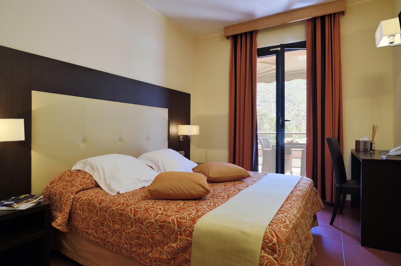 Hotel & Restaurant Le Belvedere Porto  Exterior foto